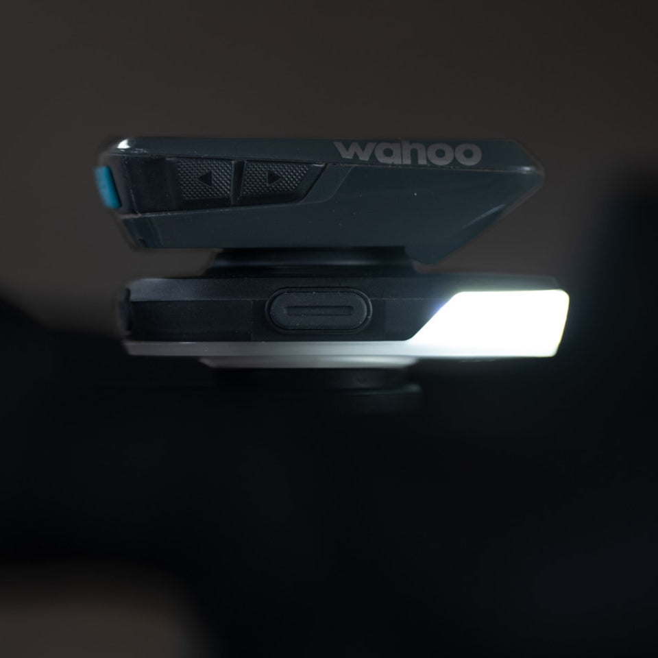 Frontlicht BBB SLICE 300 mit GPS-Einsatz GARMIN WAHOO