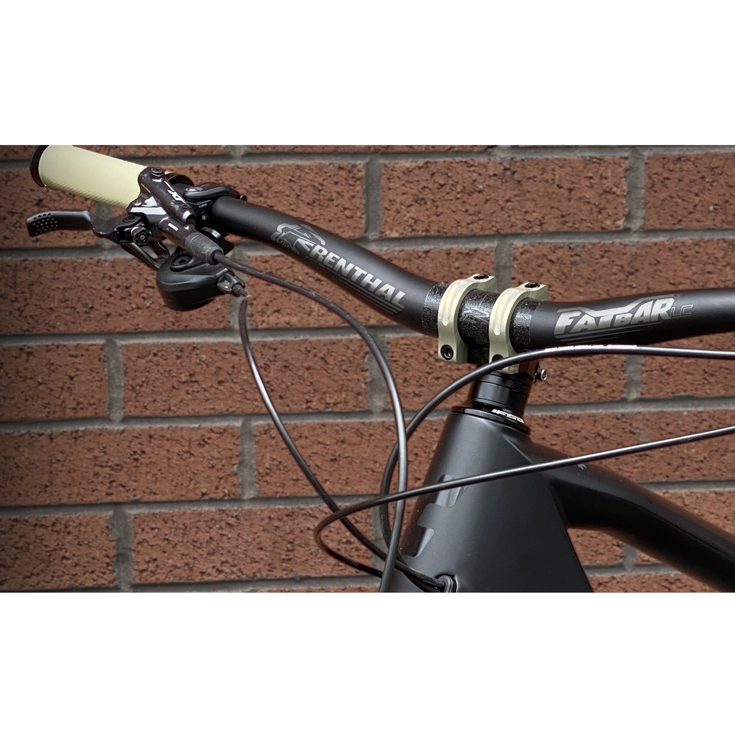 Kleiderbügel RENTHAL V3 FATBAR LITE Carbon Rise 40mm 760mm