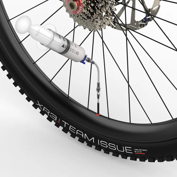 Spritze für KOM CYCLING Präventivflüssigkeit Alu-Ventil