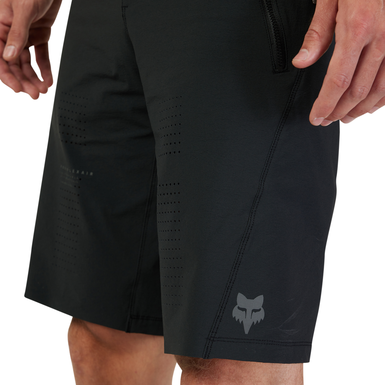 FOX FLEXAIR Shorts Schwarz