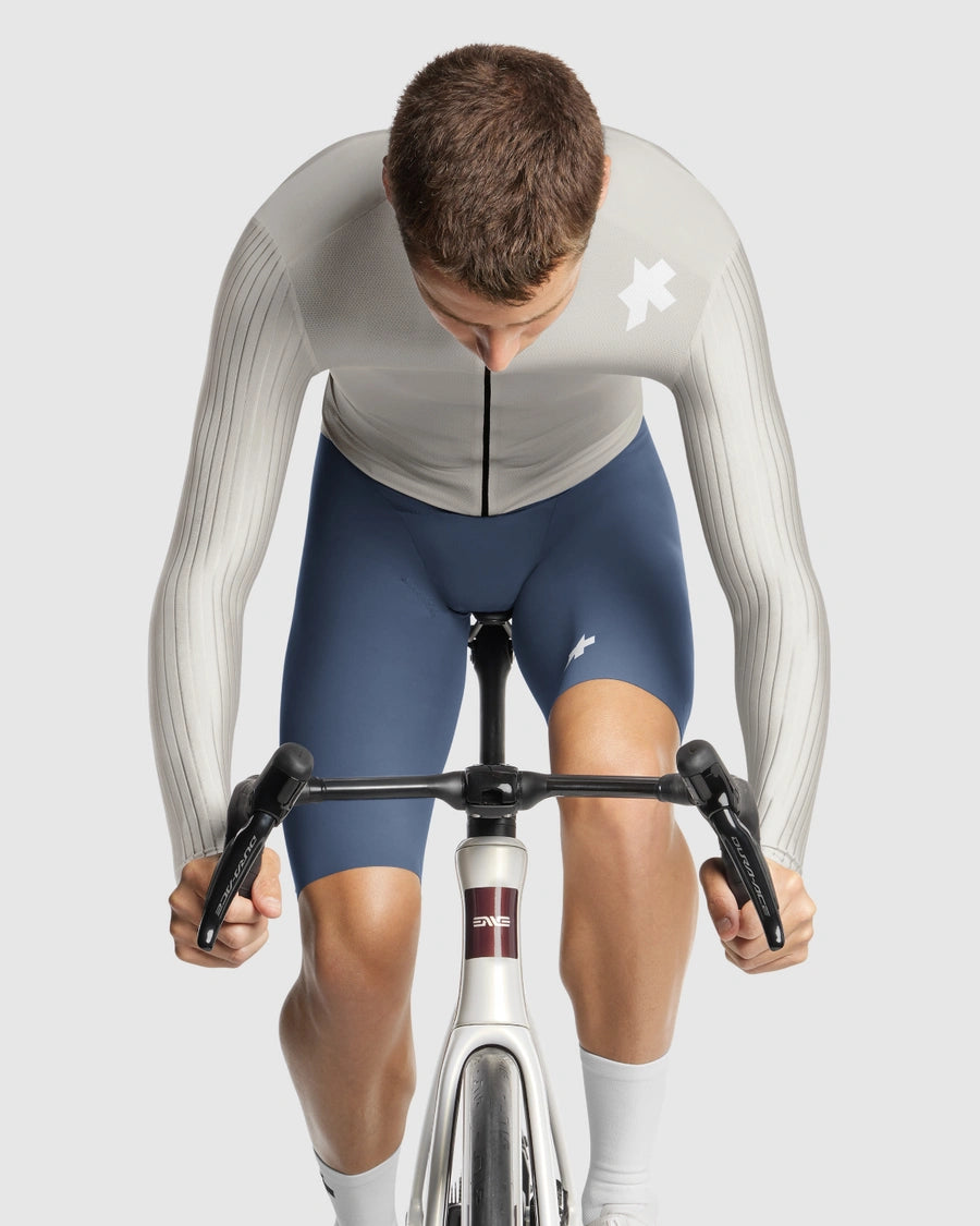 ASSOS EQUIPE RS S11 Langarm Trikot Almond Milk