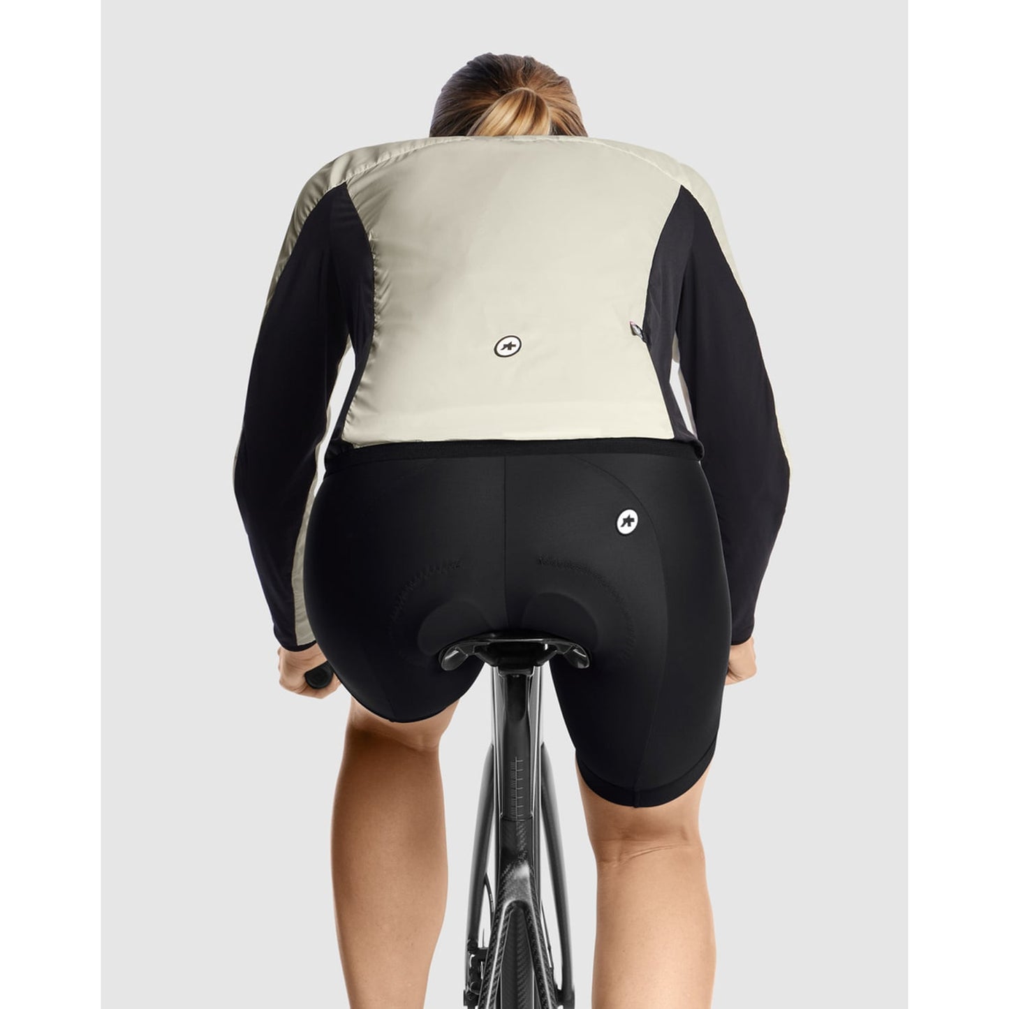ASSOS UMA GT WIND C2 Jacke Women Beige