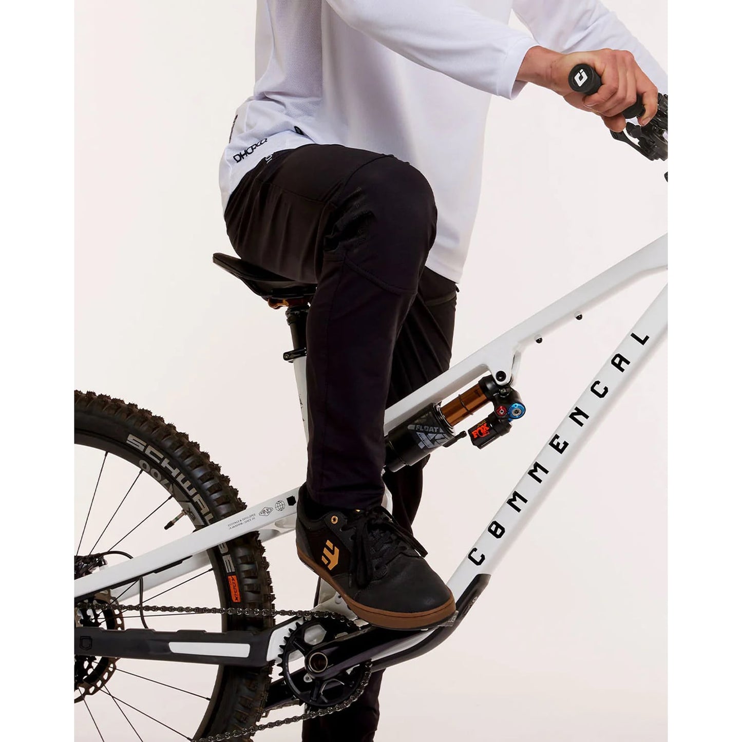 DHARCO GRAVITY Hose Schwarz