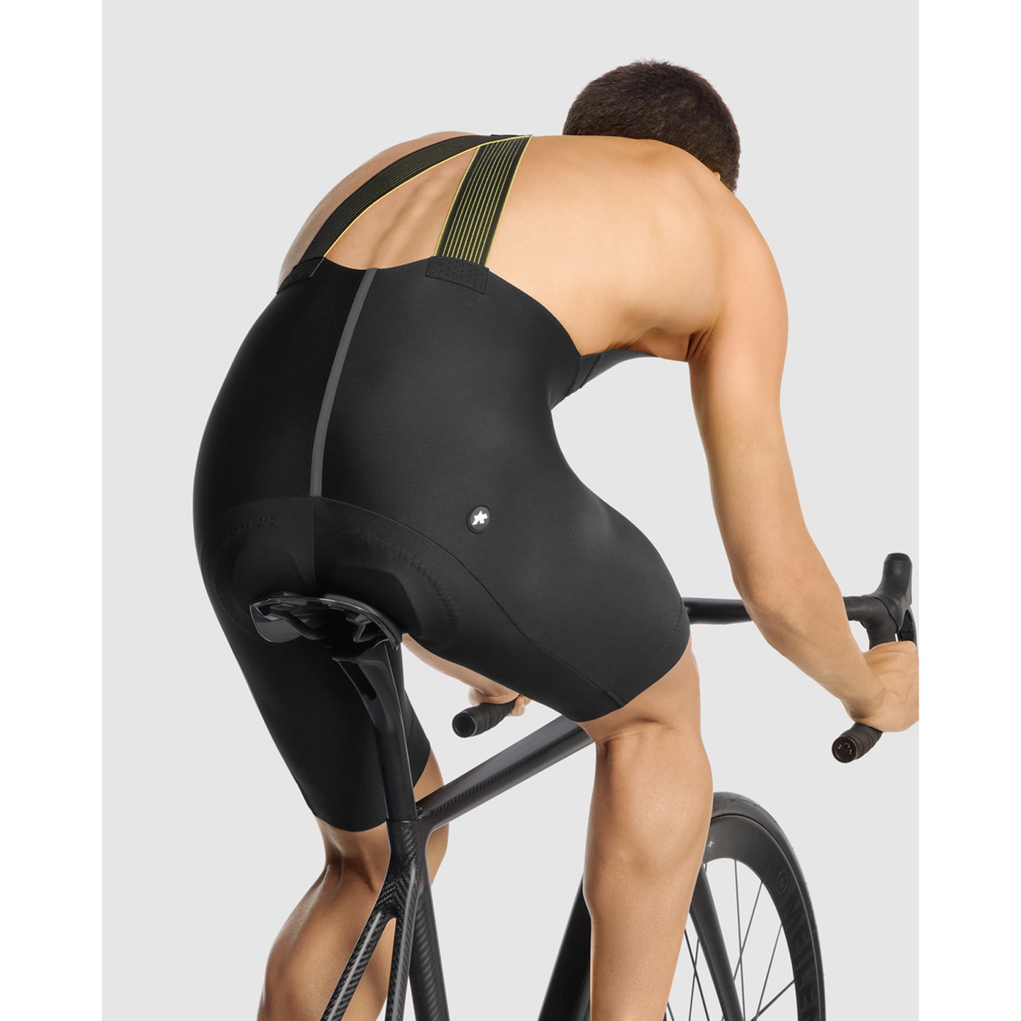 ASSOS EQUIPE R S11 Black Series Kurze Trägerhose