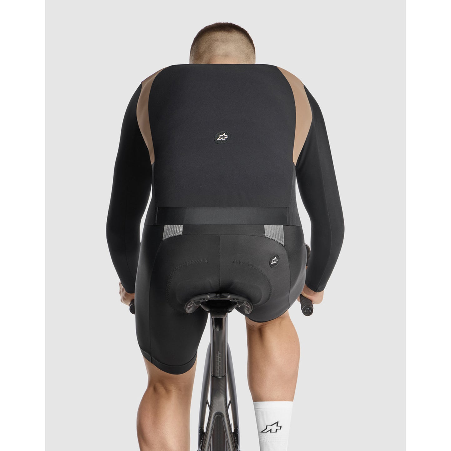 ASSOS MILLE GTS S11 Terra Sand Ärmellose Jacke