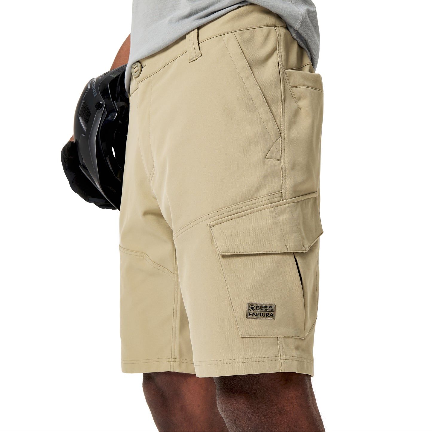 Shorts ENDURA LOOP CARGO Beige/Grün 2025