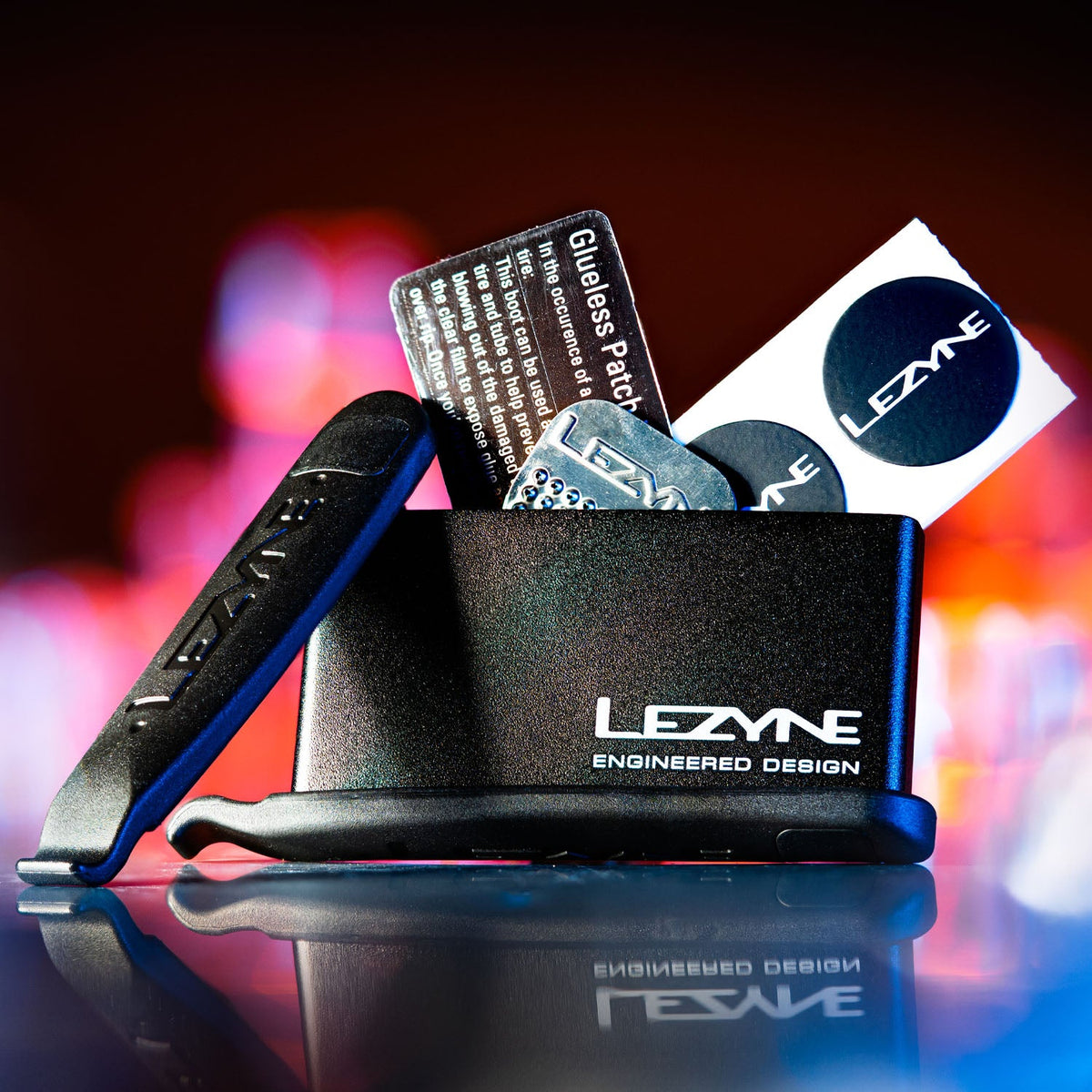 LEZYNE LEVER KIT Reparaturset mit grauem Aluminiumgehäuse