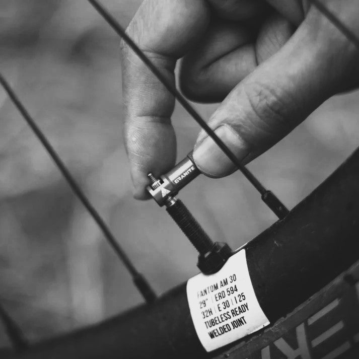 GRANITE DESIGN JUICY NIPPLE Ventilstopfen (x2) Rot