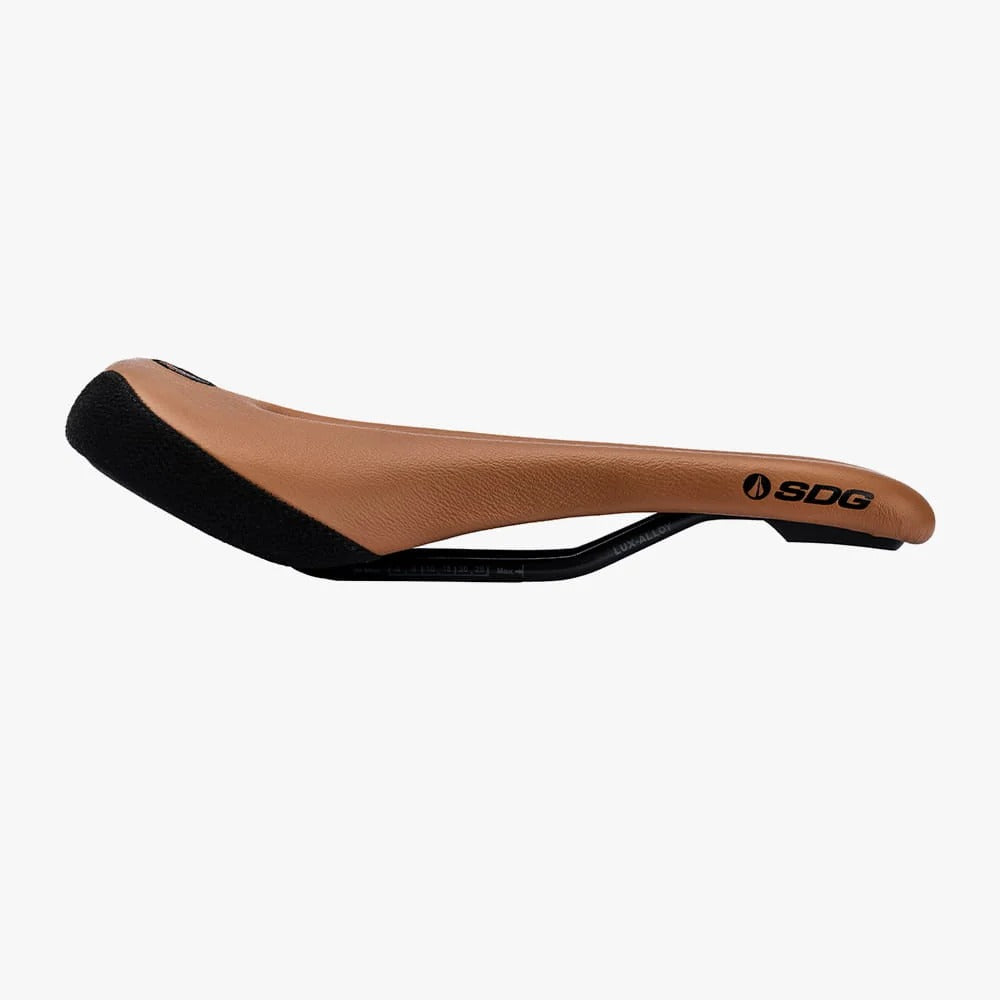 SDG Bel-Air V3 Max Sattel mit Lux-Alloy-Streben, braunes Leder