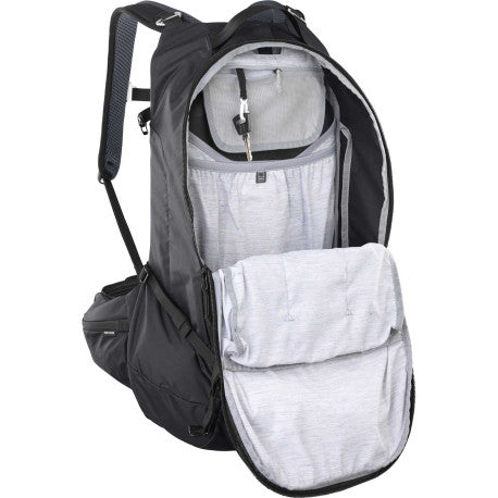 EVOC TRAIL PRO BLACKLINE 26 L Rucksack mit Rückenplatte Schwarz