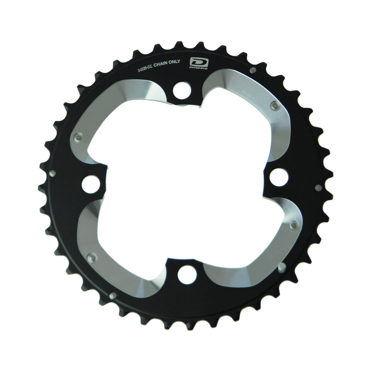 Äußeres Kettenblatt SHIMANO XT M785 10-fach, 4-Loch, 104 mm — Ansicht des Kettenblatts vor weißem Hintergrund