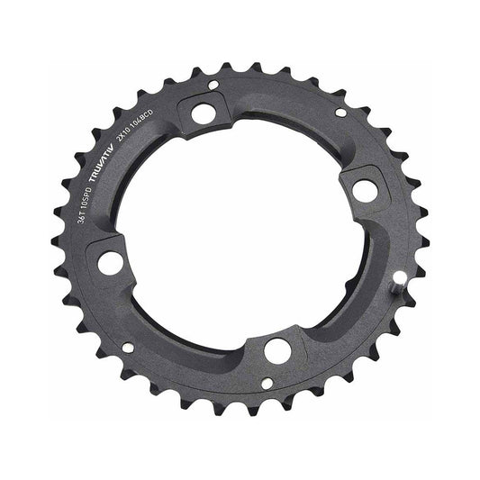 SRAM/TRUVATIV äußeres Kettenblatt, 10-fach, 4-Loch, 104 mm, 36 Zähne, L-PIN, Aluminium, schwarz — Ansicht des Kettenblatts vor weißem Hintergrund