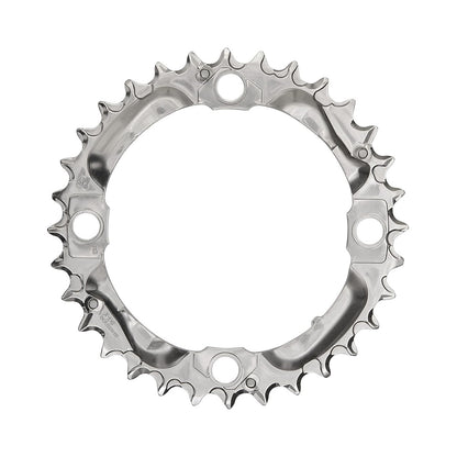 SHIMANO DEORE M530 mittleres Kettenblatt, 9-fach, 4-Loch, 104 mm, silber — Ansicht des Kettenblatts vor weißem Hintergrund