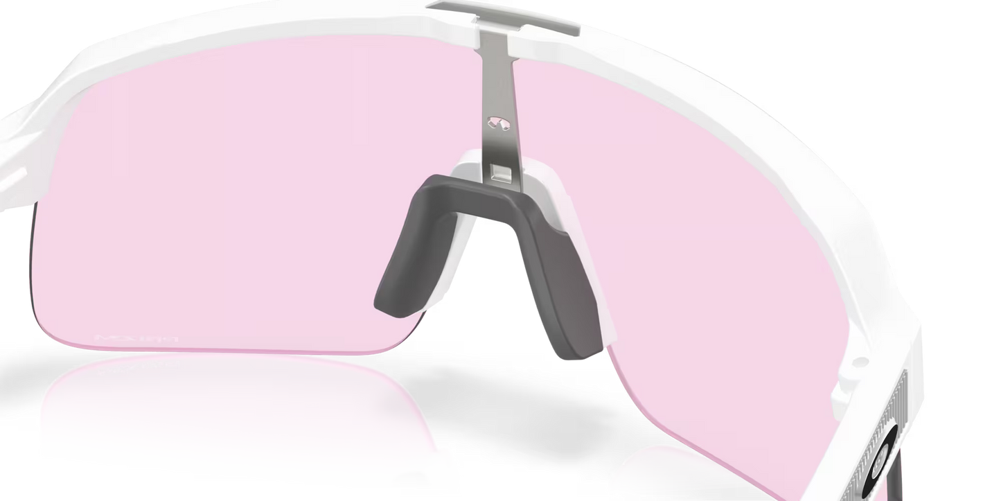Brille OAKLEY SUTRO LITE S Matt Weiß Prizm Low Light Glas - OO9496-0834