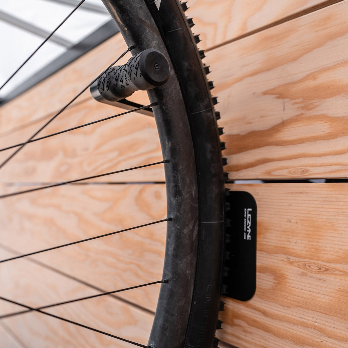 LEZYNE CNC-Aluminium-Wandhaken für Fahrräder Schwarz