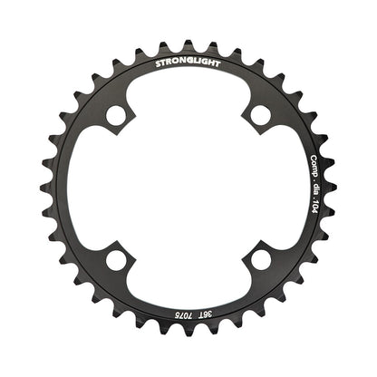 Einfach-Kettenblatt STRONGLIGHT Aluminium 7075 DH 8/9-fach, 4-Loch, 104 mm — Kettenblatt auf weißem Hintergrund