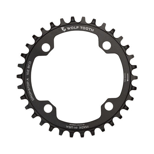 Mittleres Kettenblatt WOLF TOOTH XTR M960 10/11/12-fach, 4-Loch, 102 mm — Kettenblatt auf weißem Hintergrund
