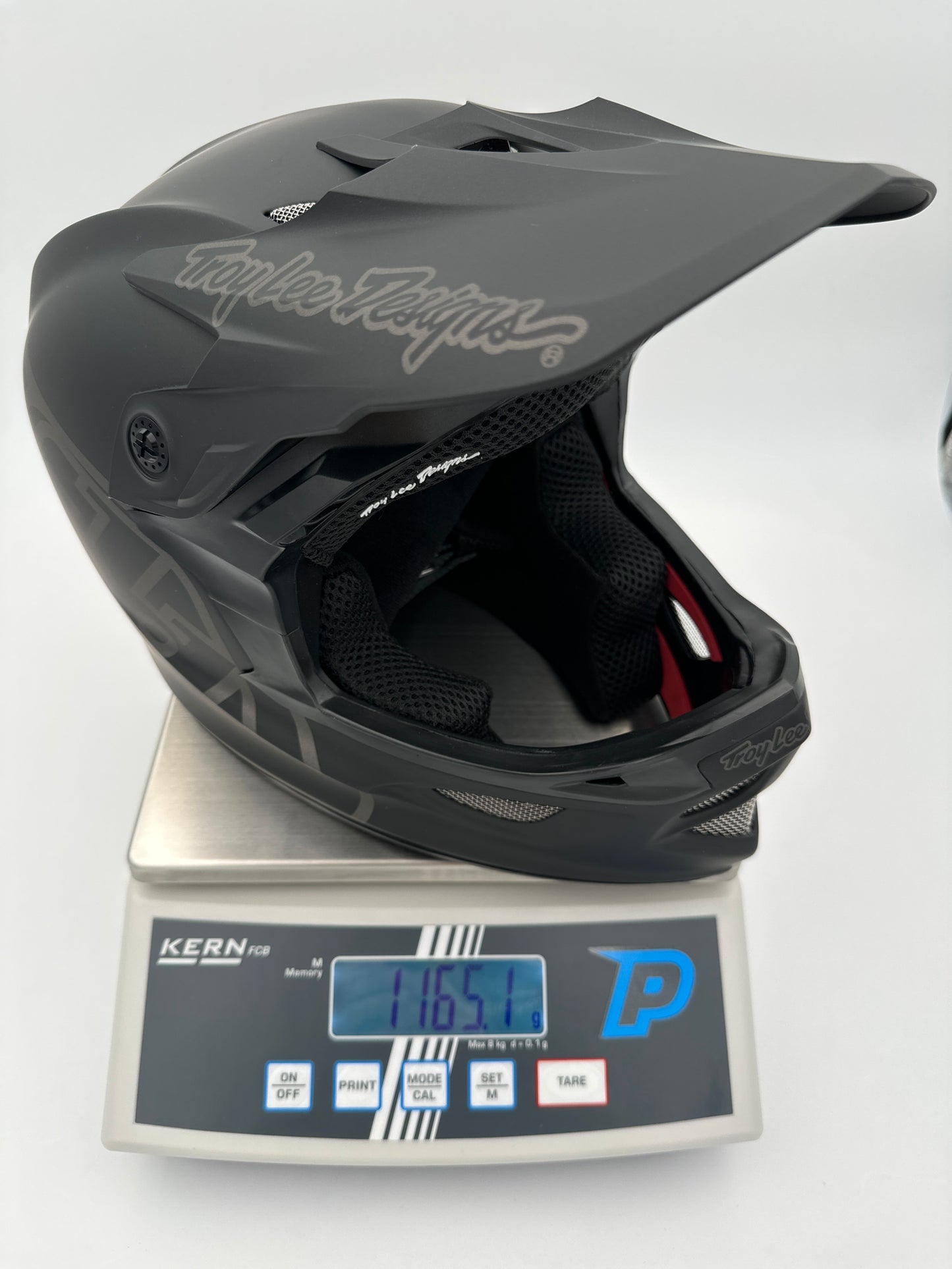 MTB-Helm TROY LEE DESIGNS D3 FIBERLITE MONO Schwarz