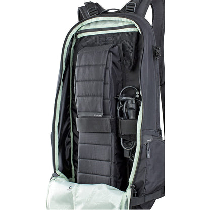 Rucksack mit Rückenprotektor EVOC TRAIL E-RIDE 20L Schwarz