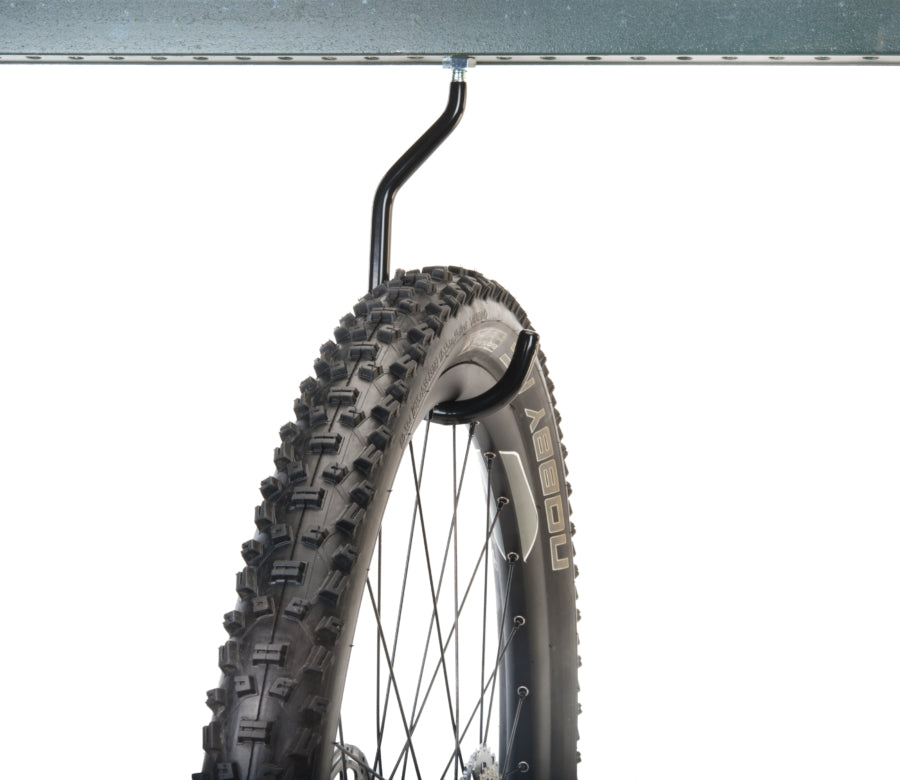 Montierter Park Tool 470 mit eingehängtem MTB-Laufrad