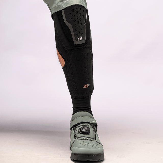 LEATT 6.0 EVO EXT Knieschützer Schwarz