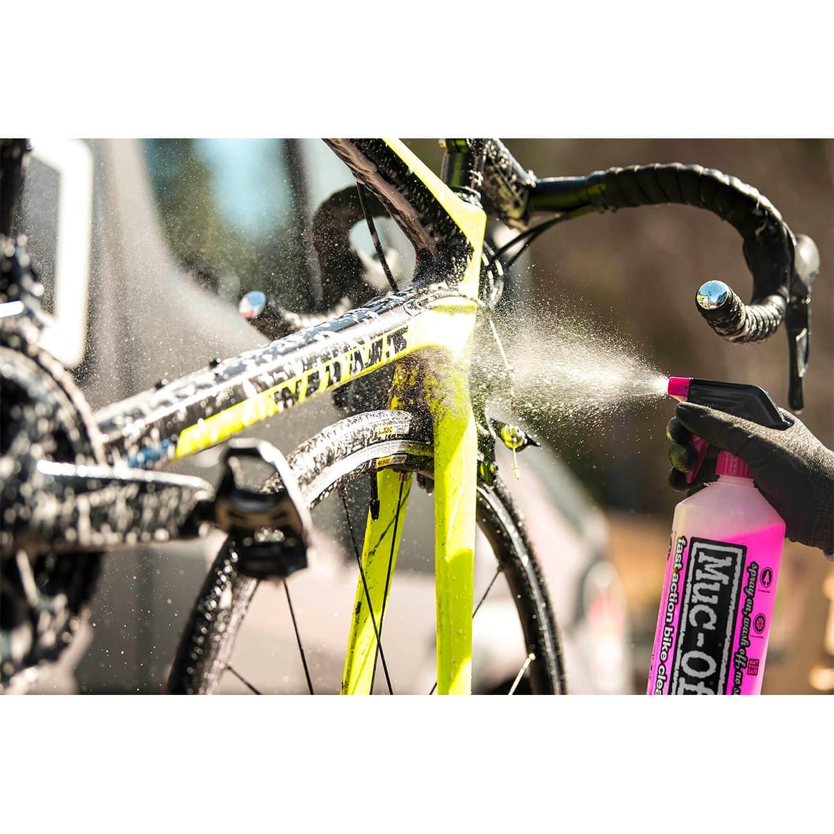 Recharge Concentrée de Nettoyant Vélo MUC-OFF NANO GEL CONCENTRATE (1 L pour 4 L)