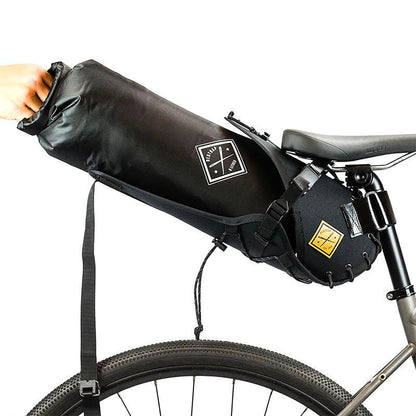 Satteltasche RESTRAP SADDLE BAG Schwarz + DRY BAG