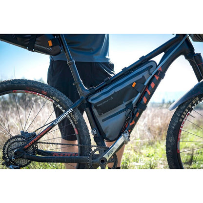 Rahmentasche BLACKBURN OUTPOST ELITE 5,15 L Grau