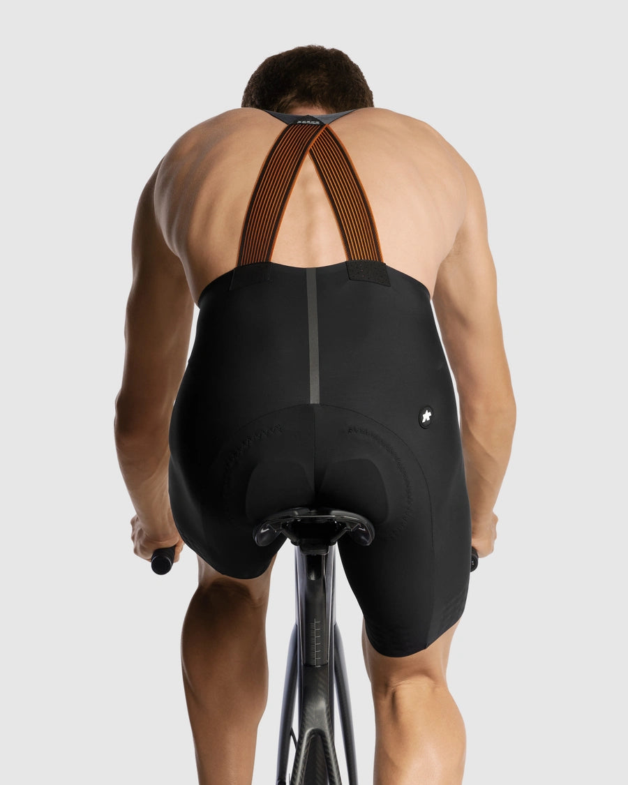 ASSOS EQUIPE RS SCHTRADIVAR S11 Regular Schwarze kurze Trägerhose