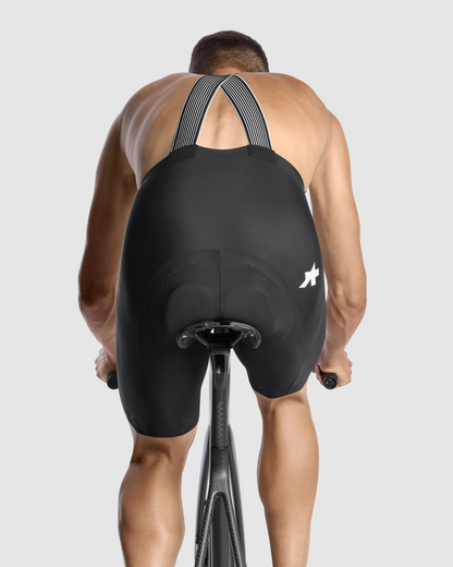 Kurze Trägerhose ASSOS EQUIPE R S11 Schwarz