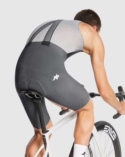 Träger-Kurzradhose ASSOS EQUIPE R S11 Grau