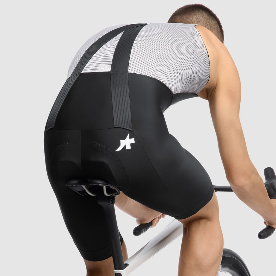 ASSOS MILLE GT S11 Black Kurze Trägerhose