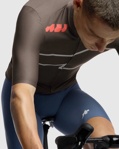 Trikot ASSOS EQUIPE R S11 We are the A Kurzarm Braun