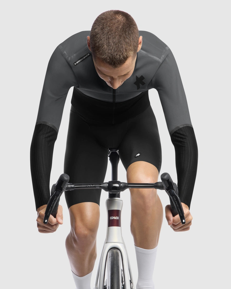 ASSOS EQUIPE RS ALLEYCAT S11 Jacke Grau