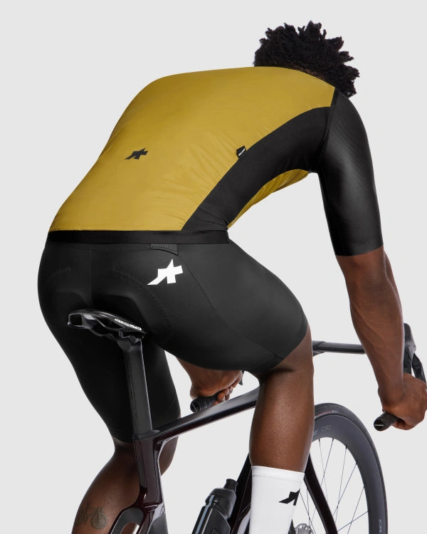 ASSOS MILLE GT WIND S11 Golden Yellow Ärmellose Jacke