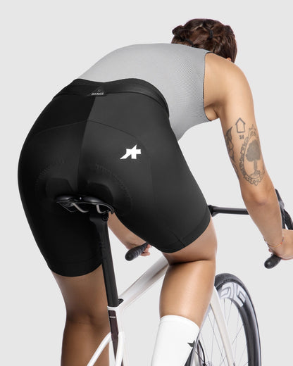 ASSOS UMA GT HALF S11 SHORT kurze Damen-Radhose Schwarz