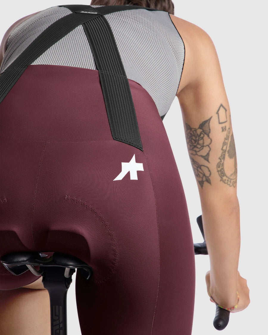 ASSOS UMA GT S11 Damen Burgundy Red Kurze Trägerhose