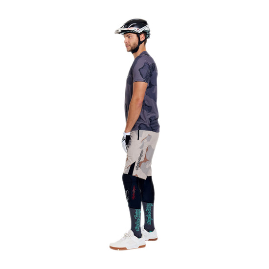 Shorts TROY LEE DESIGNS SKYLINE PRO FLOW CAMO Pumice mit Liner BN3TH