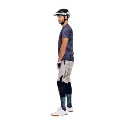 Short TROY LEE DESIGNS SKYLINE PRO FLOW CAMO Pumice mit Liner BN3TH