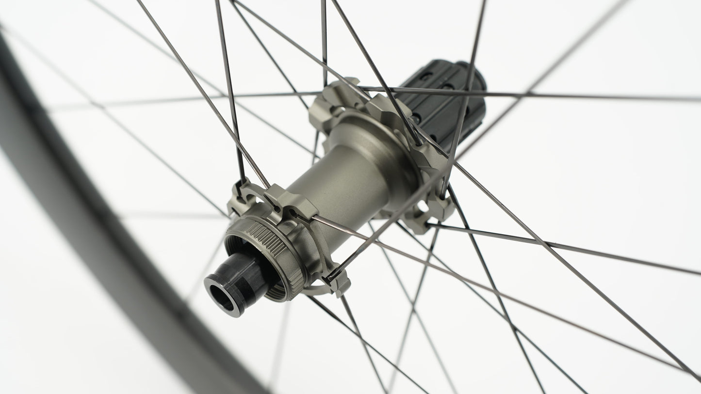 Laufradpaar SCOM AERO 50 Tubeless Ready (Center Lock)