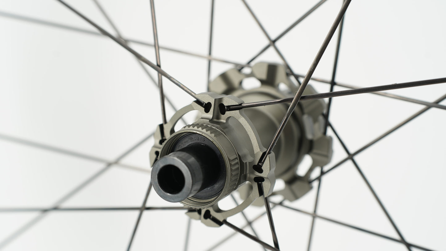 Laufradpaar SCOM AERO Tubeless Ready (Center Lock)