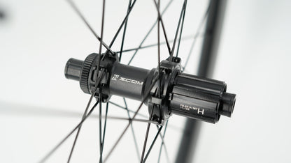 Laufradsatz SCOM CORSA 45 Tubeless Ready (Center Lock)
