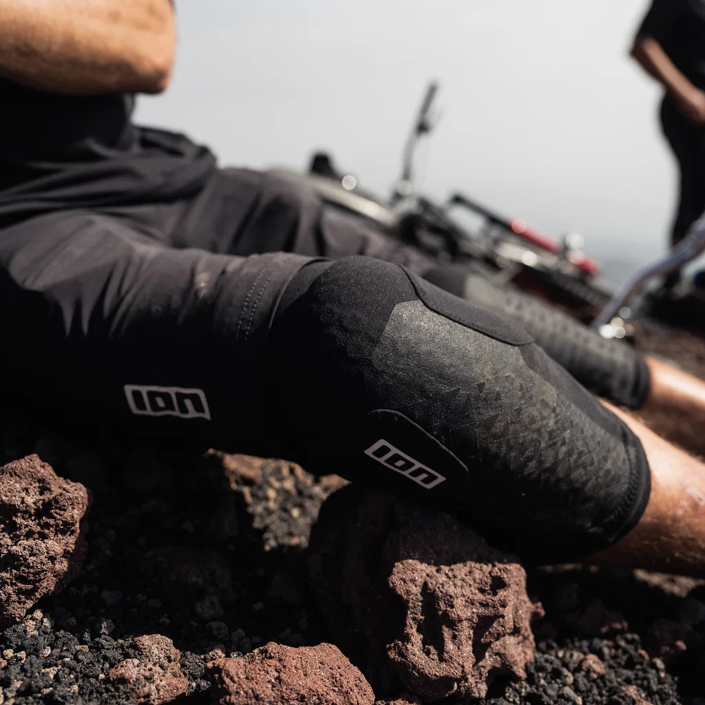 ION K-Pact Unisex Knieschützer Schwarz