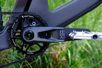 Ovales Mono-Kettenblatt WOLF TOOTH 12V SRAM Direct Mount 8 Schrauben Offset 3mm
