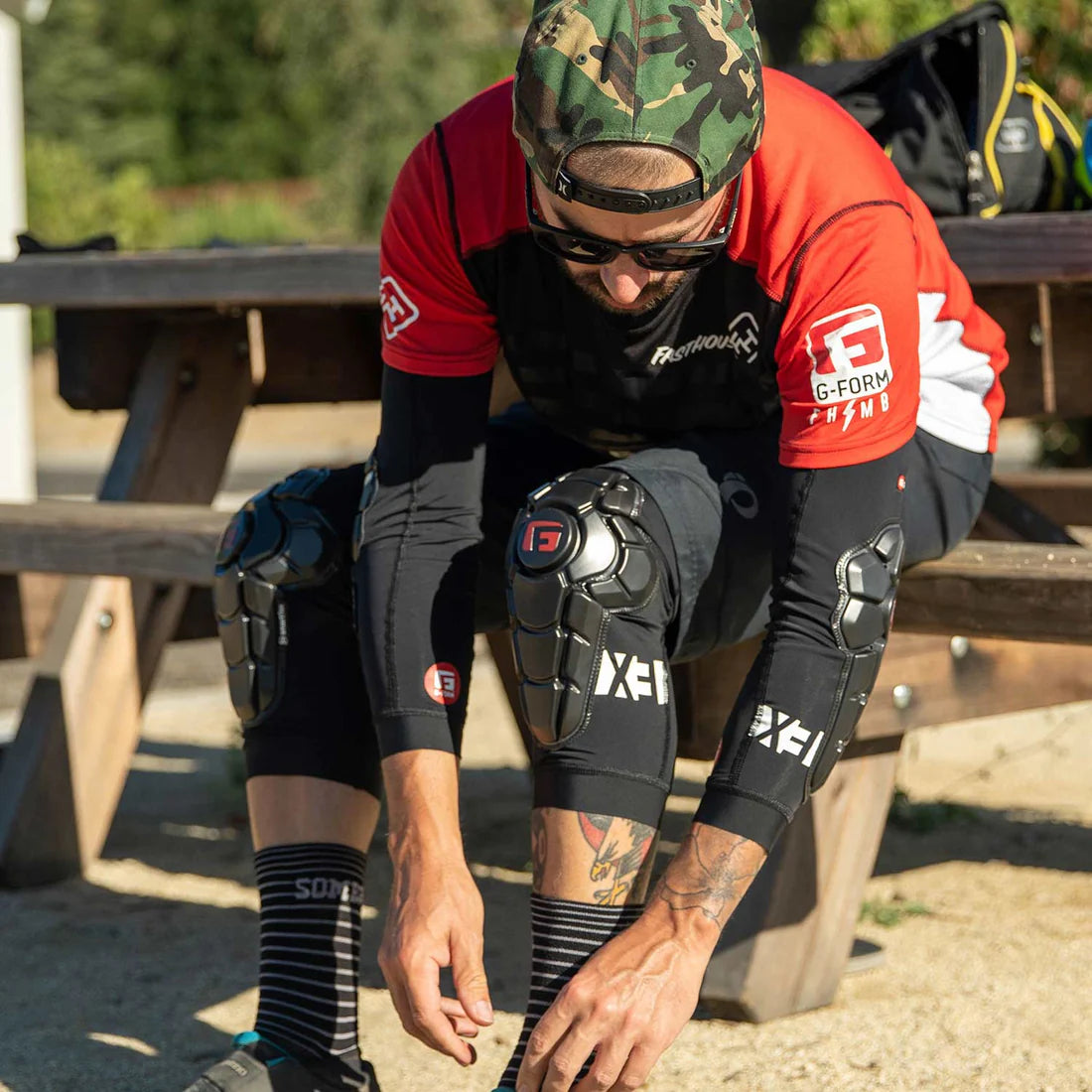 G-FORM PRO-X3 Knieschützer Mattschwarz