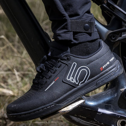 MTB-Schuhe ADIDAS FIVE TEN FREERIDER PRO Schwarz/Weiß