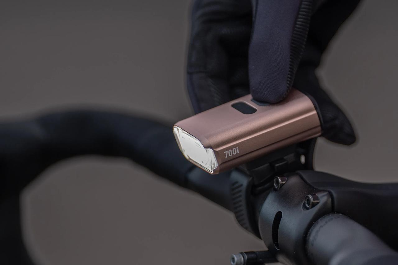 Frontbeleuchtung BBB NANOSTRIKE 700 i Rosa