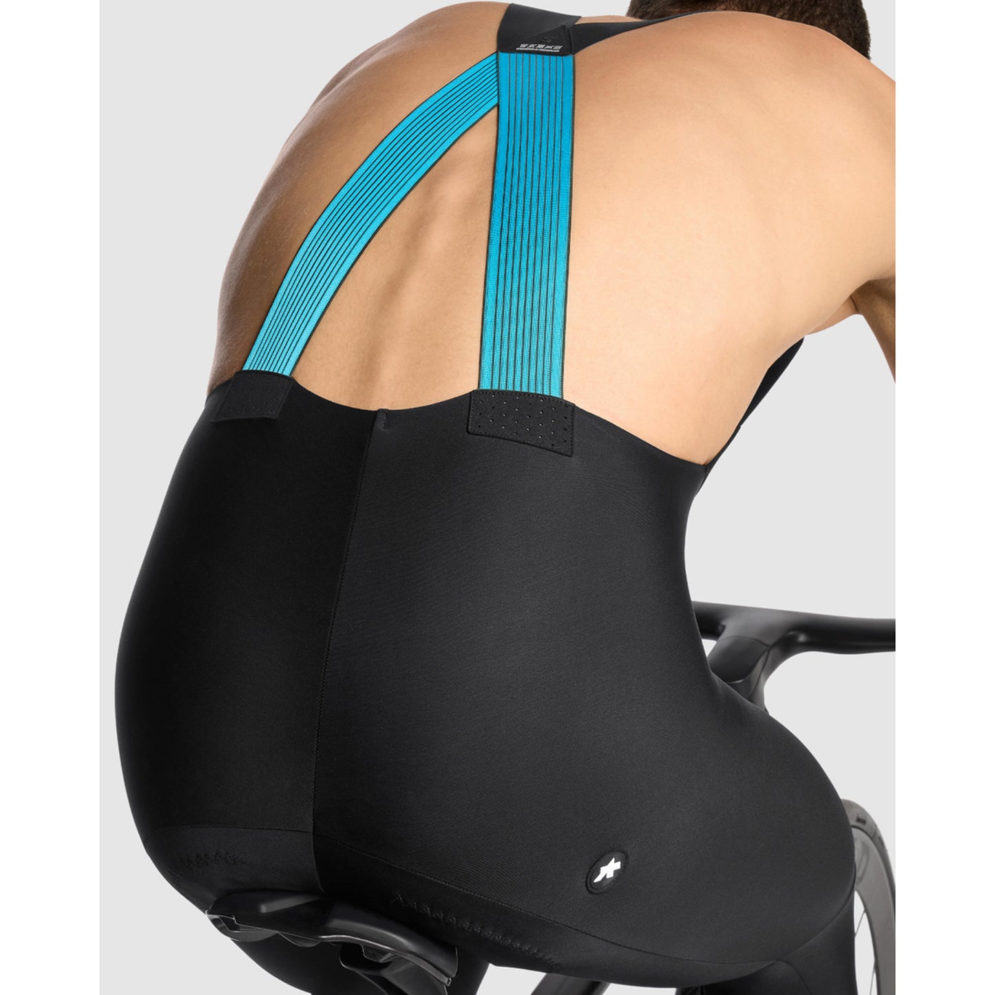ASSOS EQUIPE R S11 Black Series Lange Trägerhose