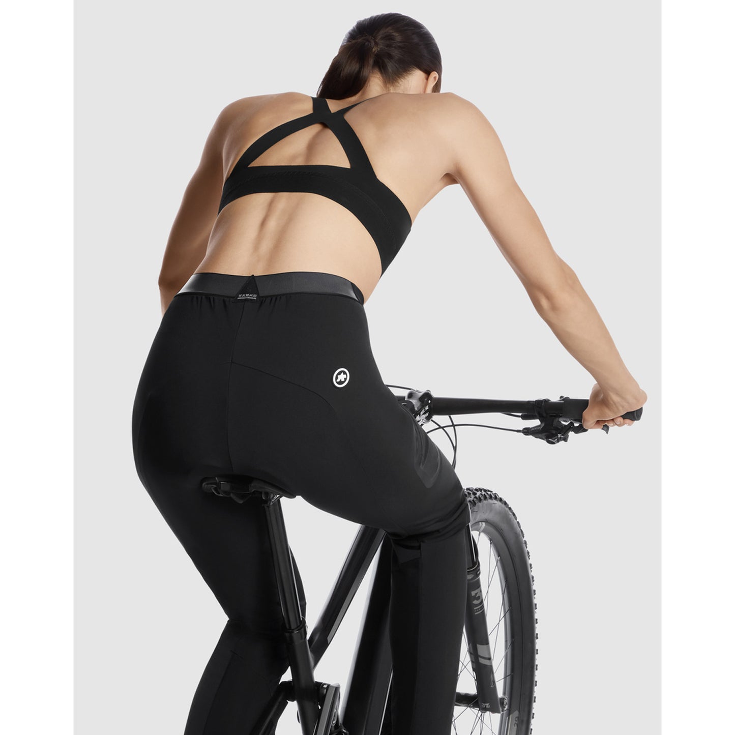 Lange Wathose ASSOS TACTICA Frau Black Series