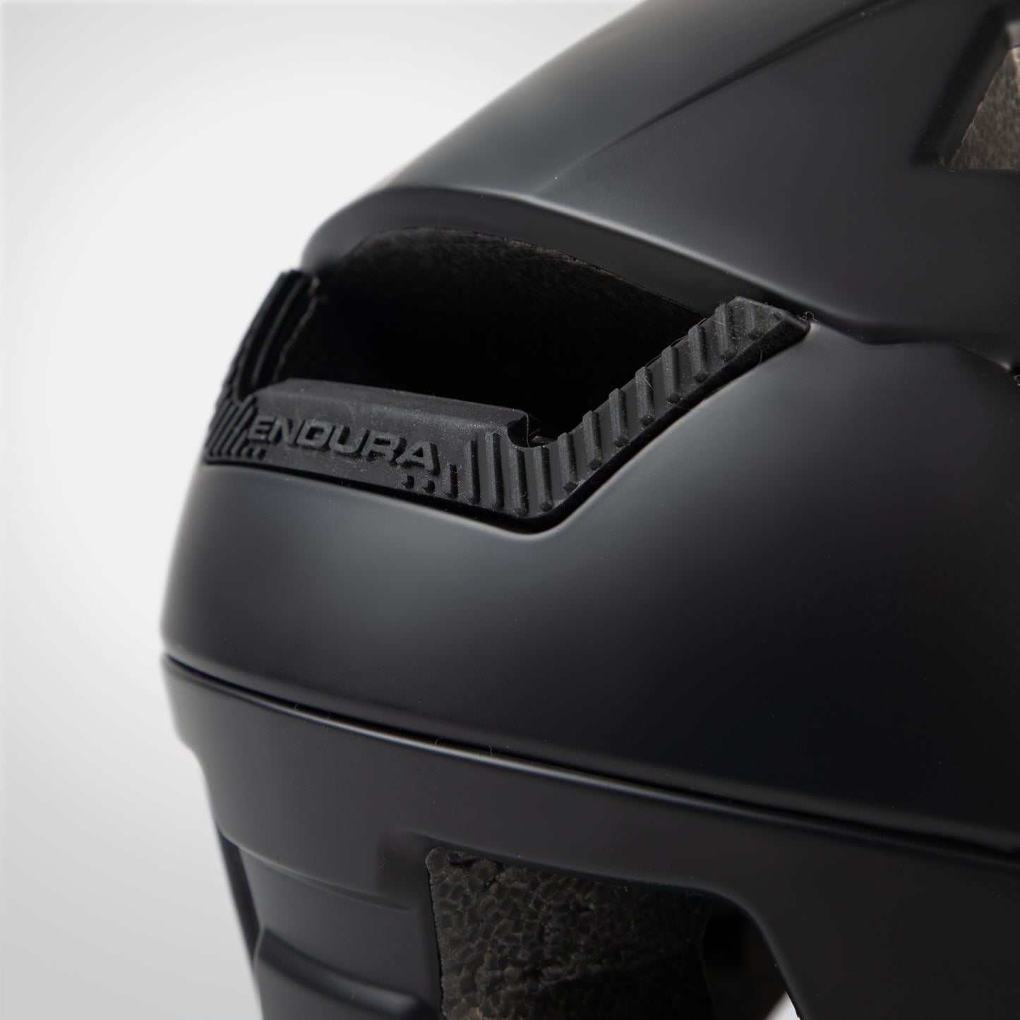 MTB-Helm ENDURA SINGLETRACK INTEGRAL MIPS Schwarz